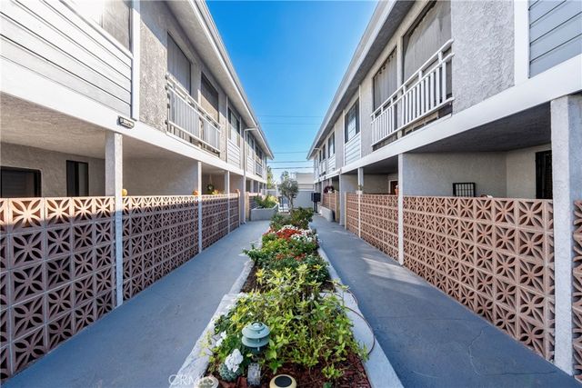 4345 W 154th 10, Lawndale, CA 90260