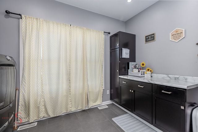 597 Redhorse Court, Yorkville, IL 60560