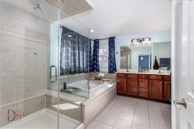 597 Redhorse Court, Yorkville, IL 60560