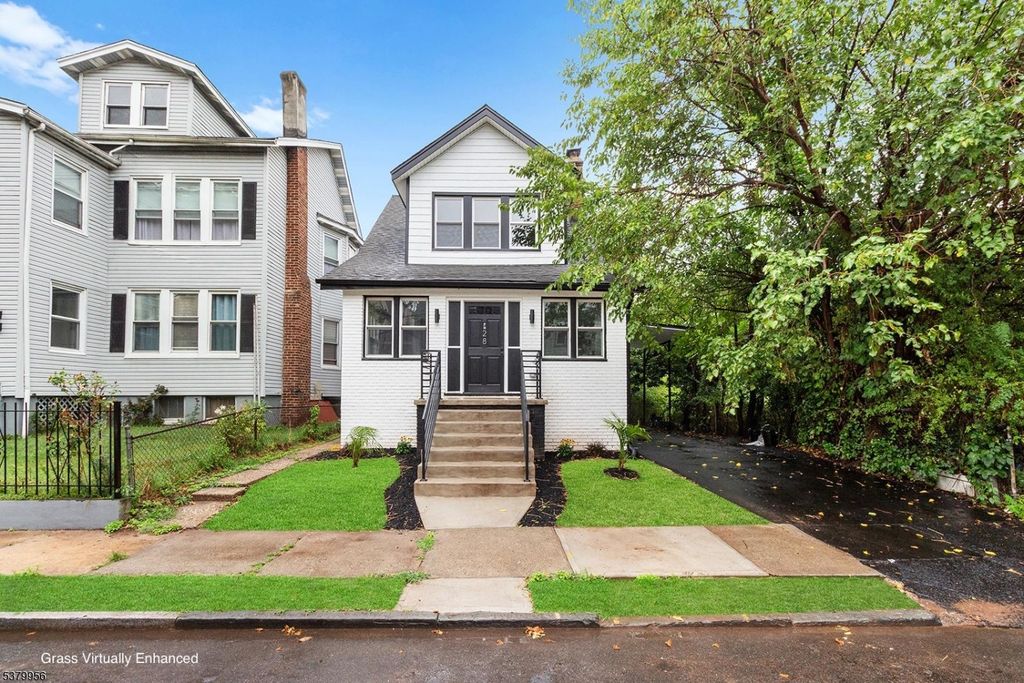 28 Schuyler Ave, Newark City, NJ 07112