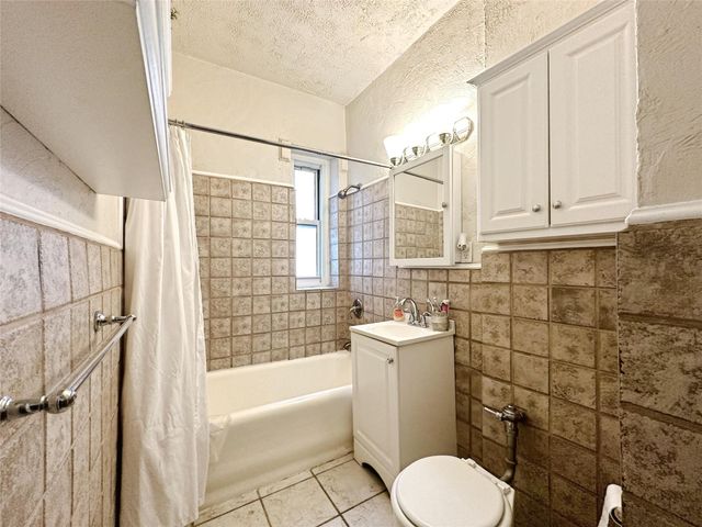 60 W Broad St 2M, Mount Vernon, NY 10552