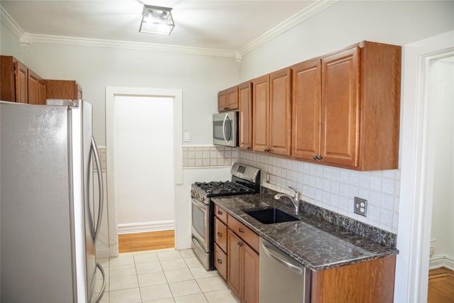 60 W Broad St 2M, Mount Vernon, NY 10552