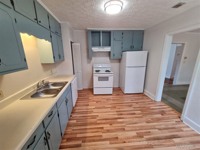 2113 BREWTON Street, Montgomery, AL 36107