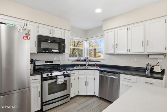 7117 Night Hawk Drive, El Paso, TX 79912