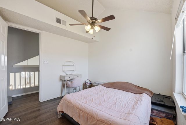 7117 Night Hawk Drive, El Paso, TX 79912