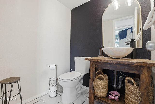 7117 Night Hawk Drive, El Paso, TX 79912