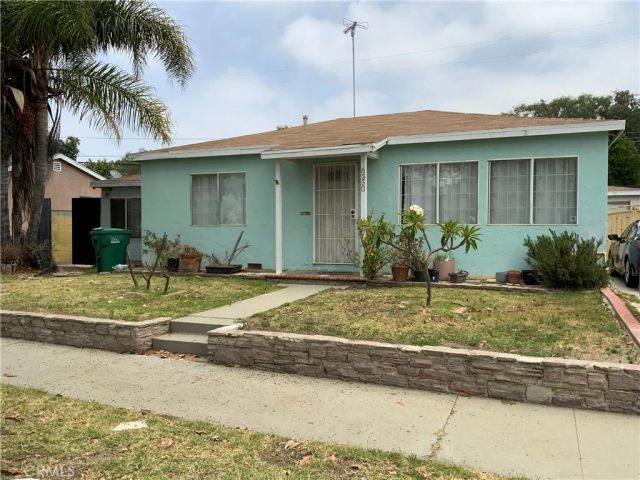 6350 Myrtle Avenue, Long Beach, CA 90805