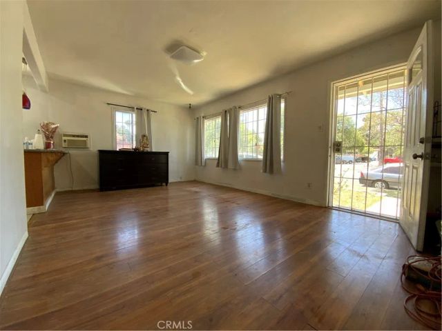 6350 Myrtle Avenue, Long Beach, CA 90805