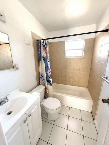 2721 Avenue D4, Riviera Beach, FL 33404