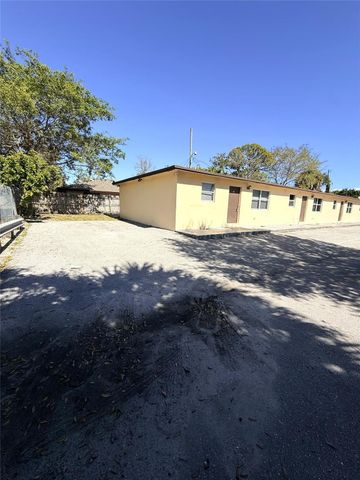 2721 Avenue D4, Riviera Beach, FL 33404