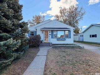 1043 14TH Avenue S, Clinton, IA 52732