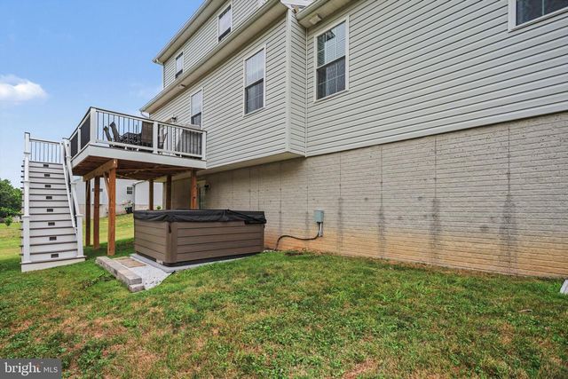 15 CANTERA WAY, Hanover, PA 17331