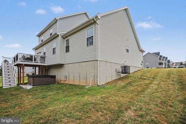 15 CANTERA WAY, Hanover, PA 17331