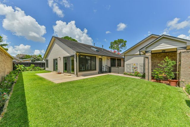 16802 Hartwood Way, Houston, TX 77058