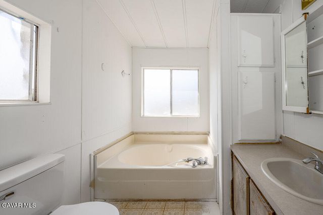 1120 Harold Ash Avenue, Palmdale, CA 93550