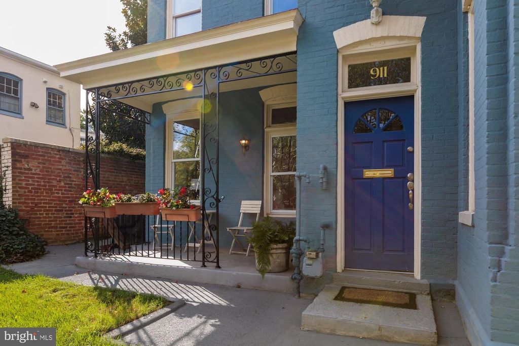 911 INDEPENDENCE AVE SE, Washington, DC 20003