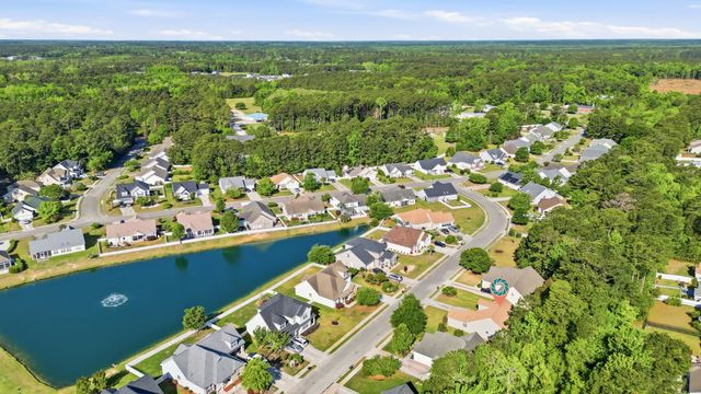 425 Cypress View Ave., Little River, SC 29566