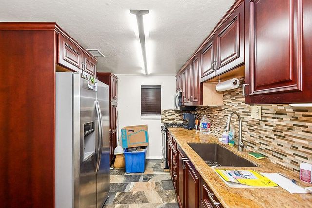 4415 W Bayshore Drive, Bacliff, TX 77518