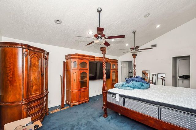 4415 W Bayshore Drive, Bacliff, TX 77518