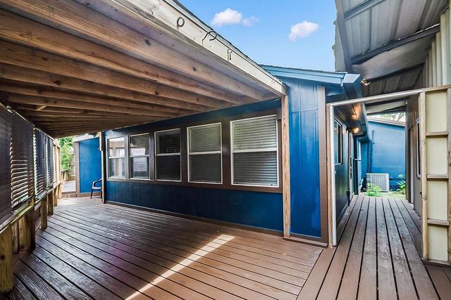 4415 W Bayshore Drive, Bacliff, TX 77518