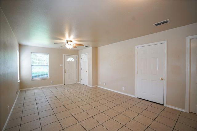 1026 W Coffin Street 102, Denison, TX 75020