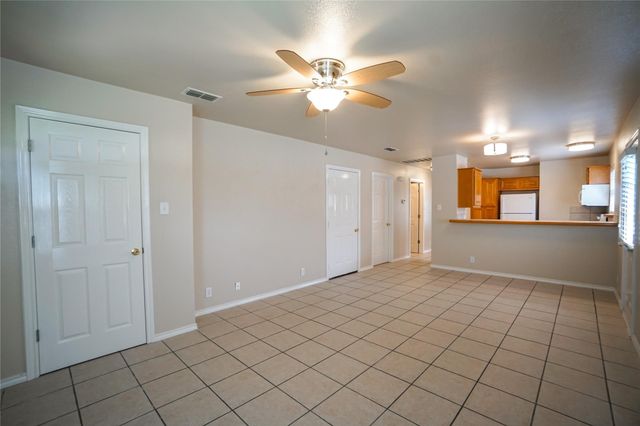 1026 W Coffin Street 102, Denison, TX 75020