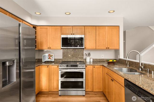 3541 252nd Place SE, Sammamish, WA 98029