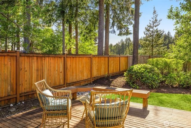 3541 252nd Place SE, Sammamish, WA 98029