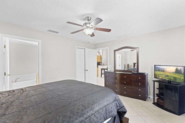 861 SE Cavern Avenue, Port St. Lucie, FL 34983