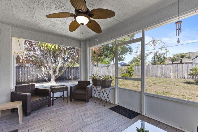 861 SE Cavern Avenue, Port St. Lucie, FL 34983