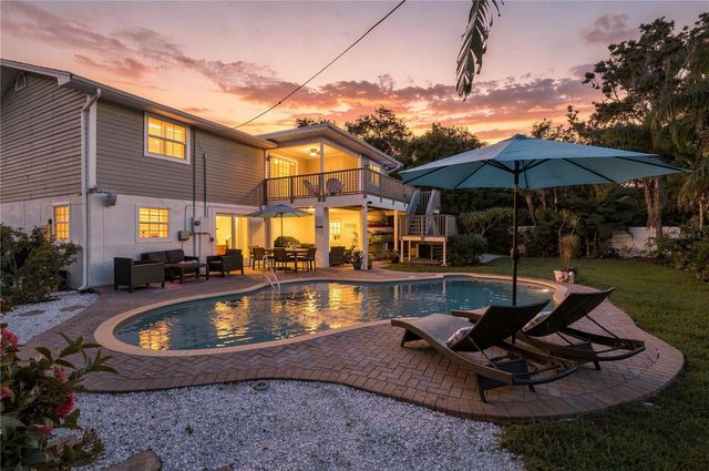 112 6TH STREET, Belleair Beach, FL 33786