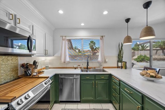 8508 Hearst Court, Las Vegas, NV 89117
