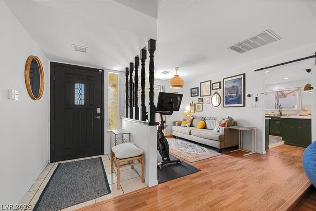 8508 Hearst Court, Las Vegas, NV 89117
