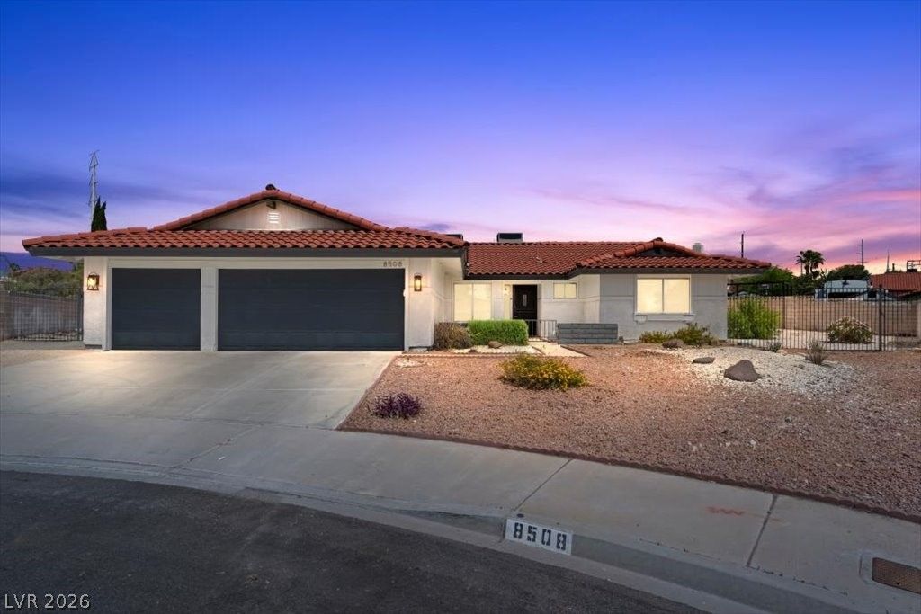 8508 Hearst Court, Las Vegas, NV 89117