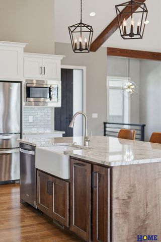 6326 Carveth Court, Lincoln, NE 68516