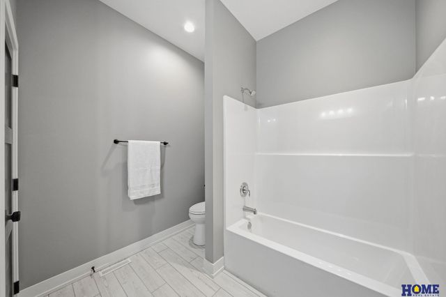 6326 Carveth Court, Lincoln, NE 68516