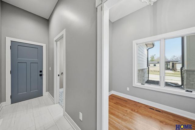 6326 Carveth Court, Lincoln, NE 68516