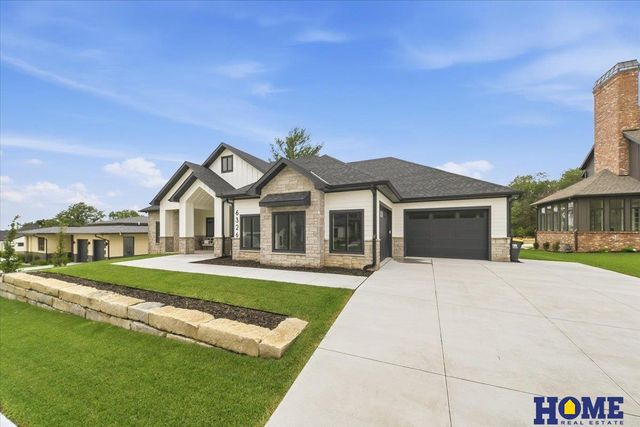 6326 Carveth Court, Lincoln, NE 68516