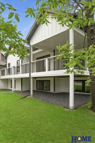 6326 Carveth Court, Lincoln, NE 68516