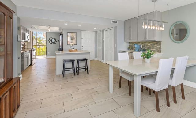 19111 VISTA BAY DRIVE 304, Indian Shores, FL 33785