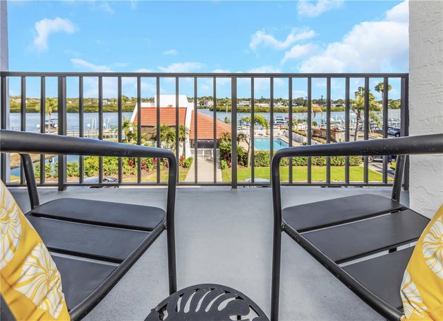 19111 VISTA BAY DRIVE 304, Indian Shores, FL 33785