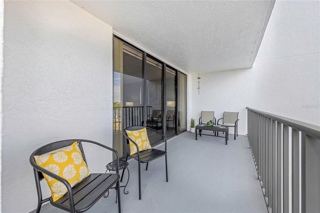 Image 19 of property listing at 19111 VISTA BAY DRIVE 304, Indian Shores, FL 33785