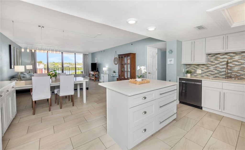 Image 3 of property listing at 19111 VISTA BAY DRIVE 304, Indian Shores, FL 33785