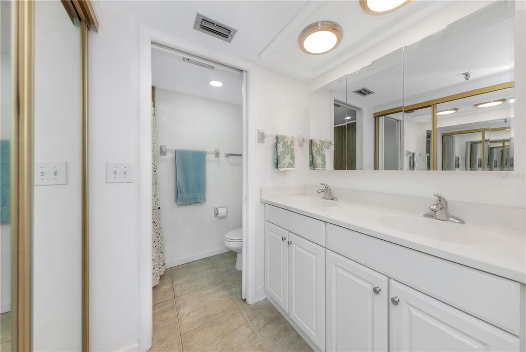 Image 29 of property listing at 19111 VISTA BAY DRIVE 304, Indian Shores, FL 33785