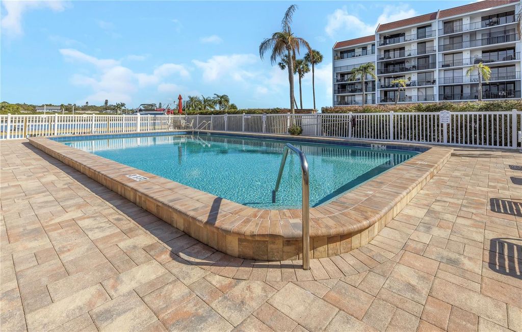 Image 39 of property listing at 19111 VISTA BAY DRIVE 304, Indian Shores, FL 33785