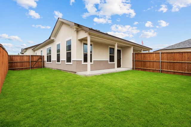 865 Limmer LOOP 811, Hutto, TX 78634