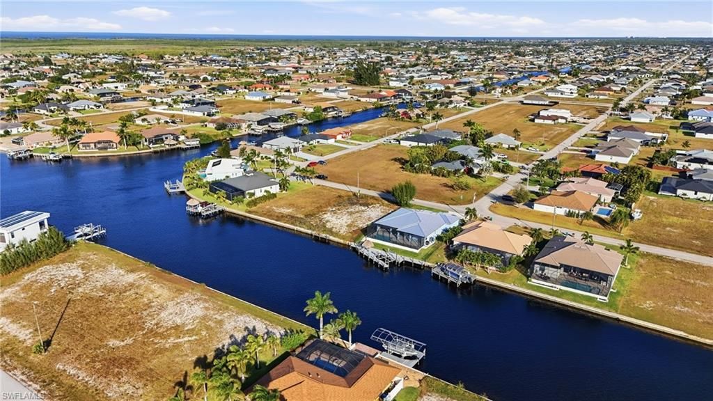 Image 17 of property listing at 3704 NW 10th ST, Cape Coral, FL 33993