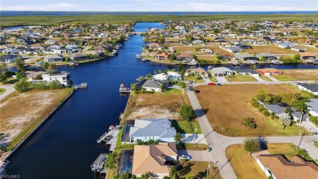 Image 19 of property listing at 3704 NW 10th ST, Cape Coral, FL 33993