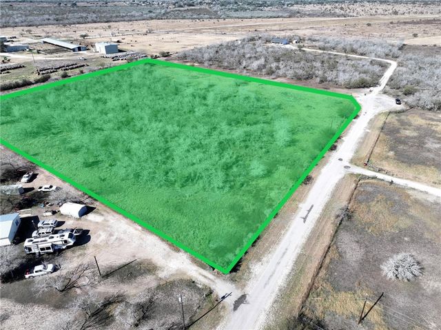 219 Nopal Dr, Beeville, TX 78102