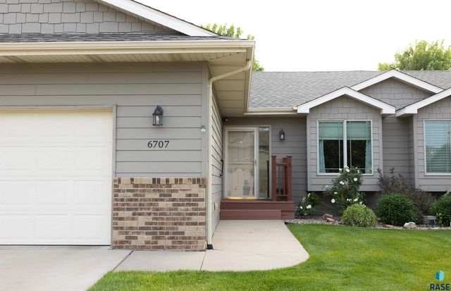 6707 S Witzke Ave, Sioux Falls, SD 57108